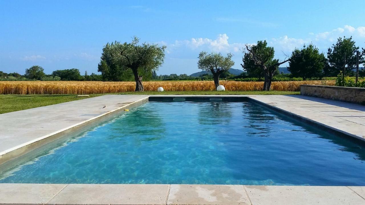 Fontaine De Cerier Bed & Breakfast Castillon-du-Gard Dış mekan fotoğraf