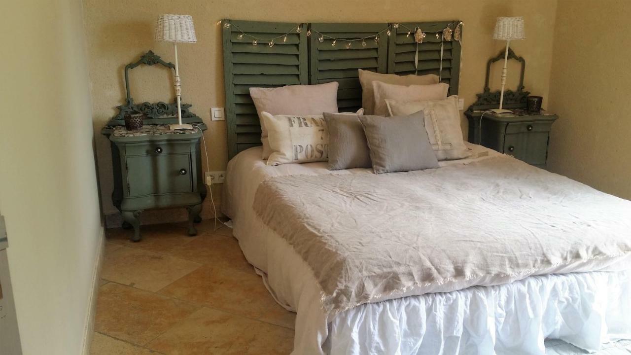 Fontaine De Cerier Bed & Breakfast Castillon-du-Gard Dış mekan fotoğraf