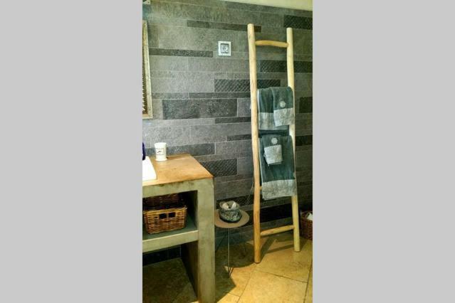 Fontaine De Cerier Bed & Breakfast Castillon-du-Gard Dış mekan fotoğraf
