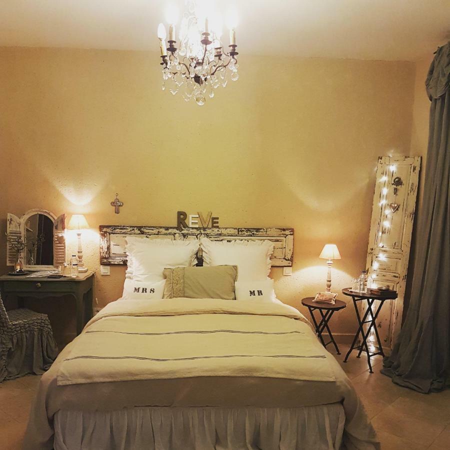 Fontaine De Cerier Bed & Breakfast Castillon-du-Gard Dış mekan fotoğraf